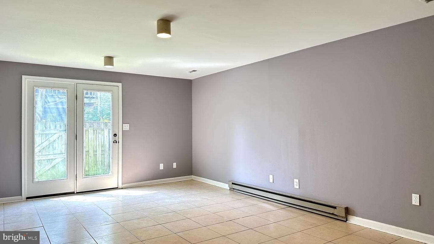 704 Saint Peters Court photo 29