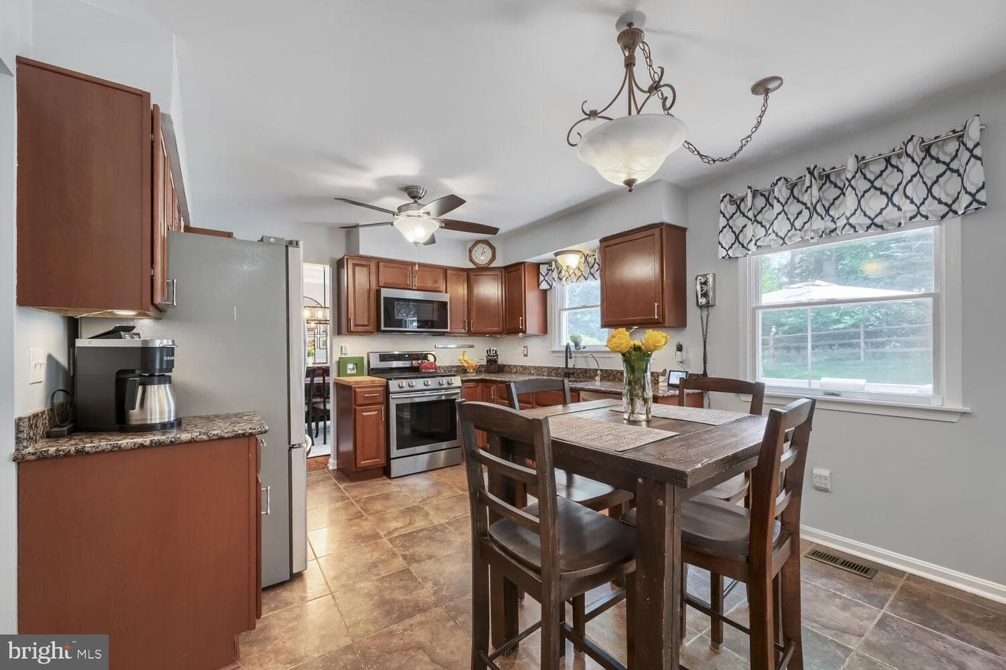 2222 Kempton Park Circle photo 11