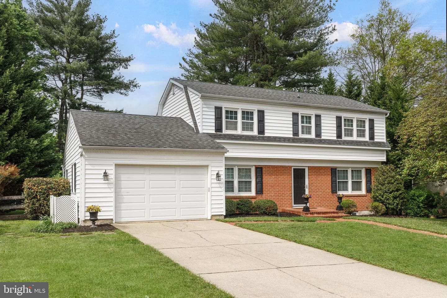 718 Bedford Road photo 2