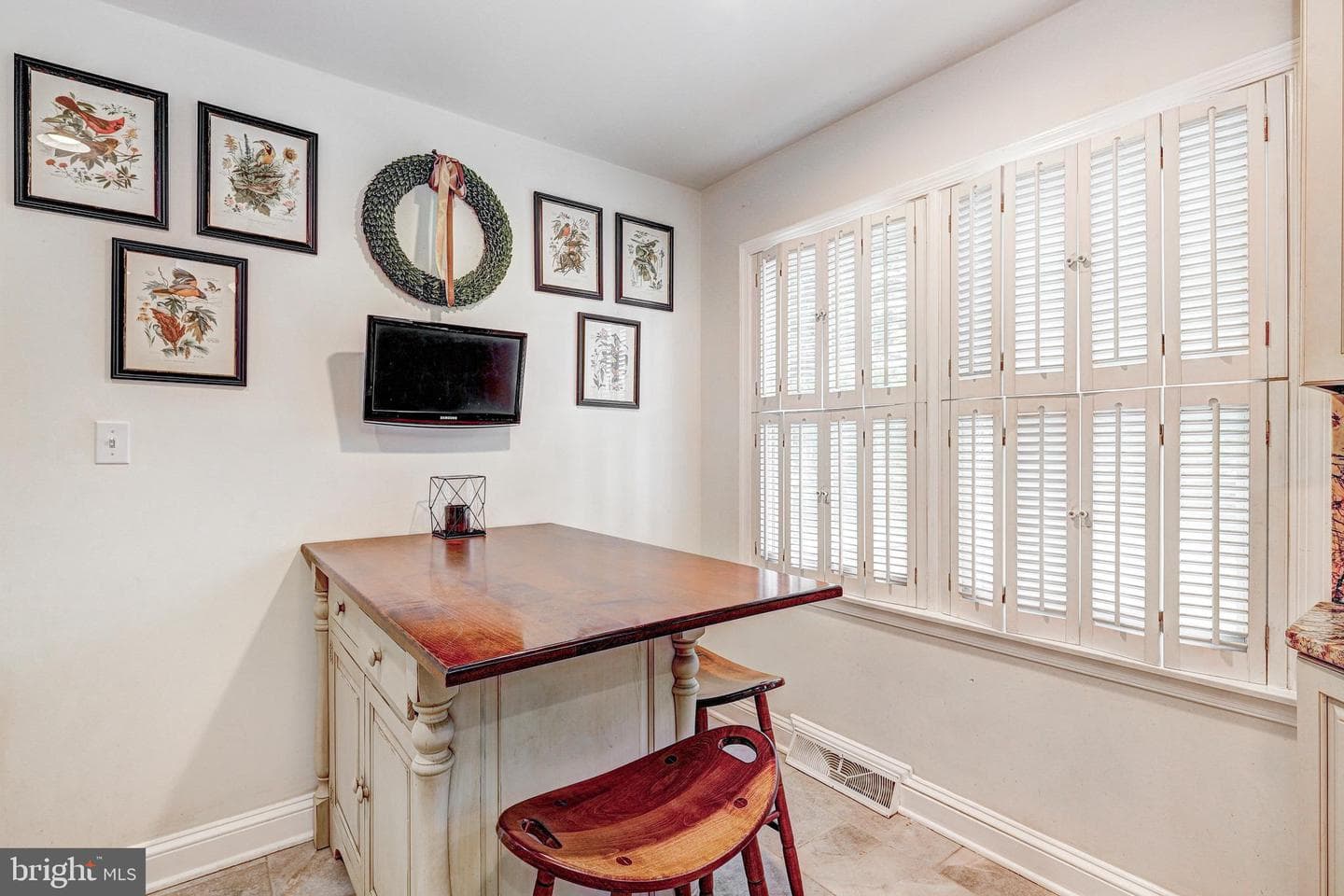 718 Bedford Road photo 28