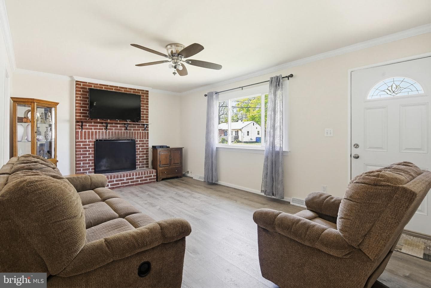535 Walker Street photo 5