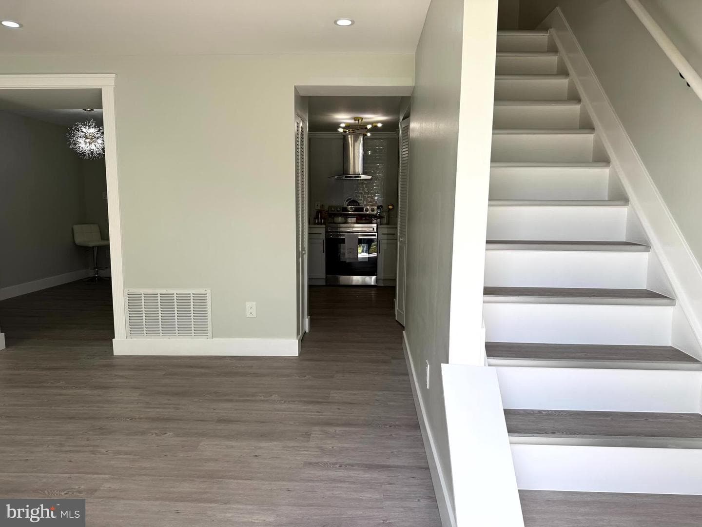 701 Shore Drive photo 10