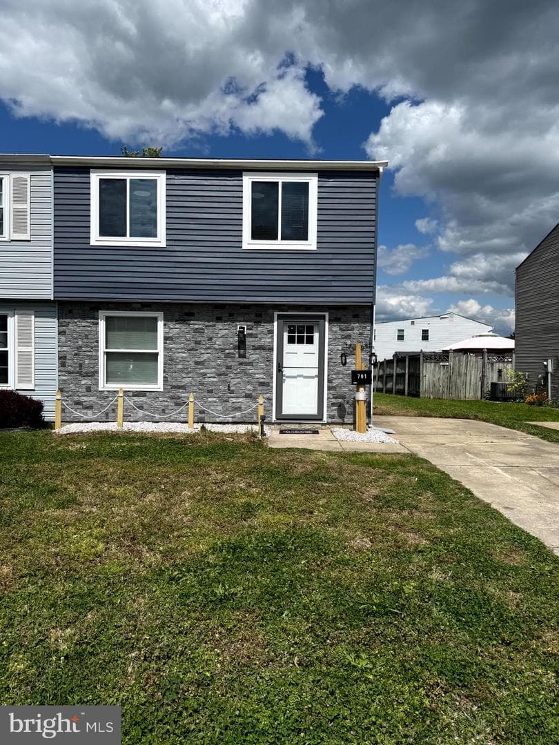 701 Shore Drive photo 3