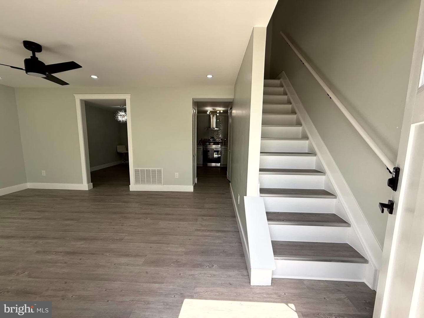 701 Shore Drive photo 9