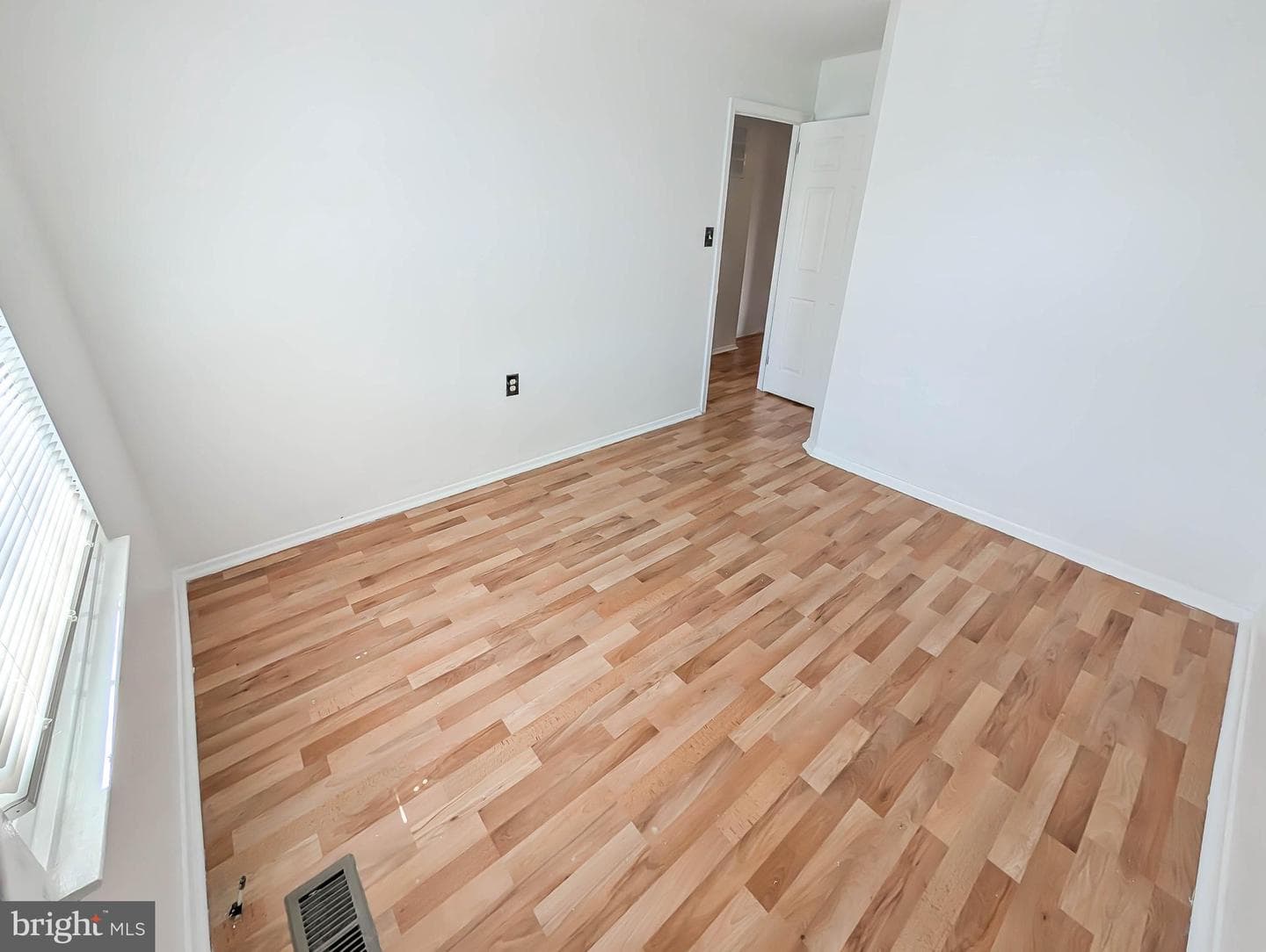 404 Liberty Court photo 13