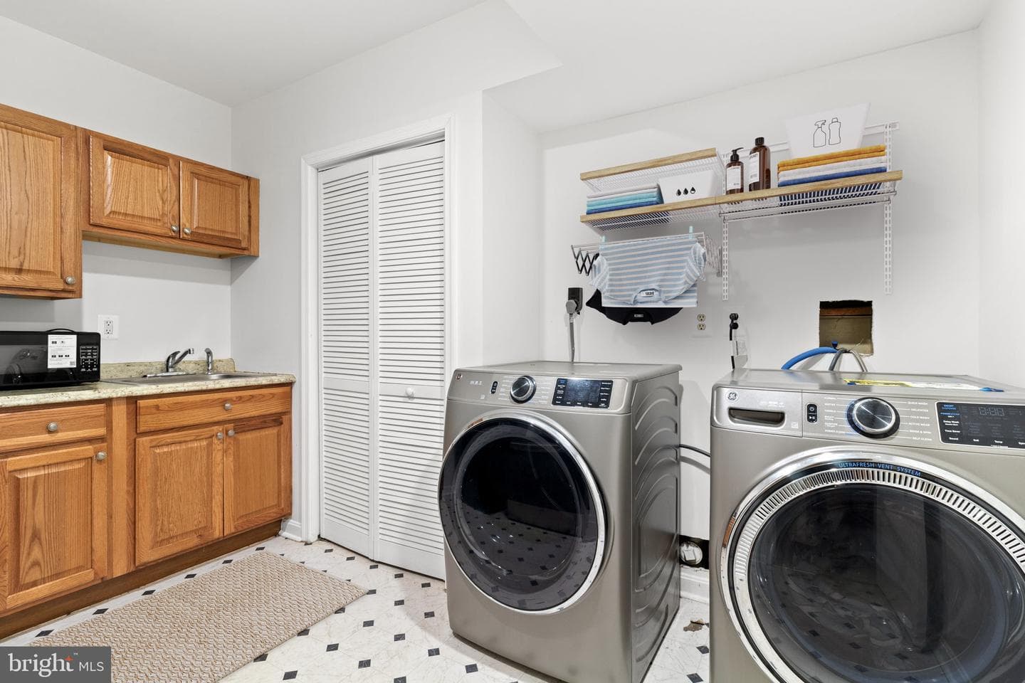 3637 Longridge Court photo 40