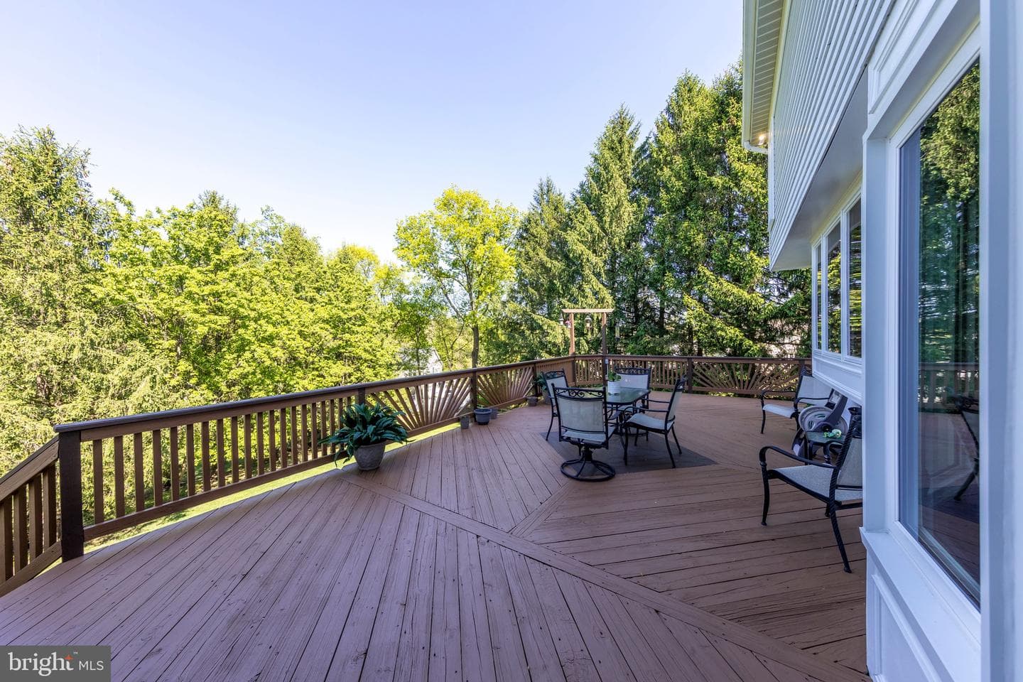 906 Featherstone Court photo 46