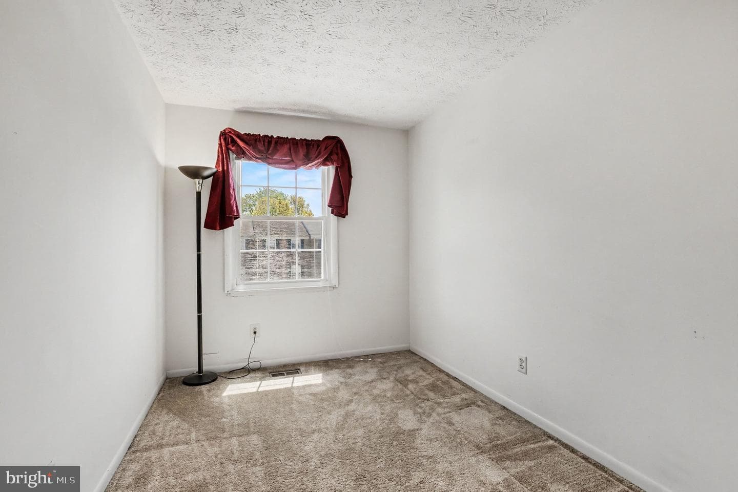 1004 Lake Front Drive photo 22