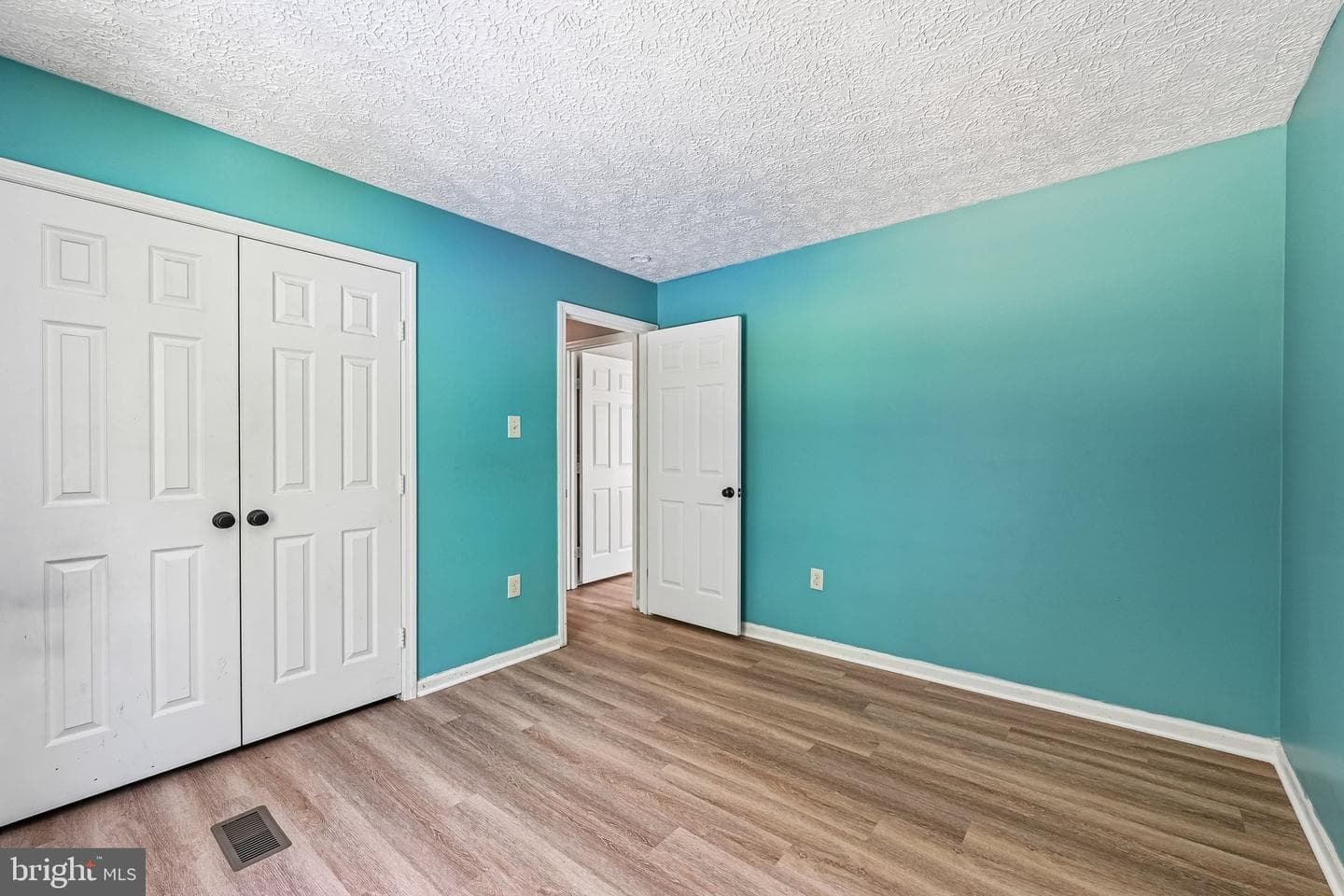 449 Grasmere Lane photo 17