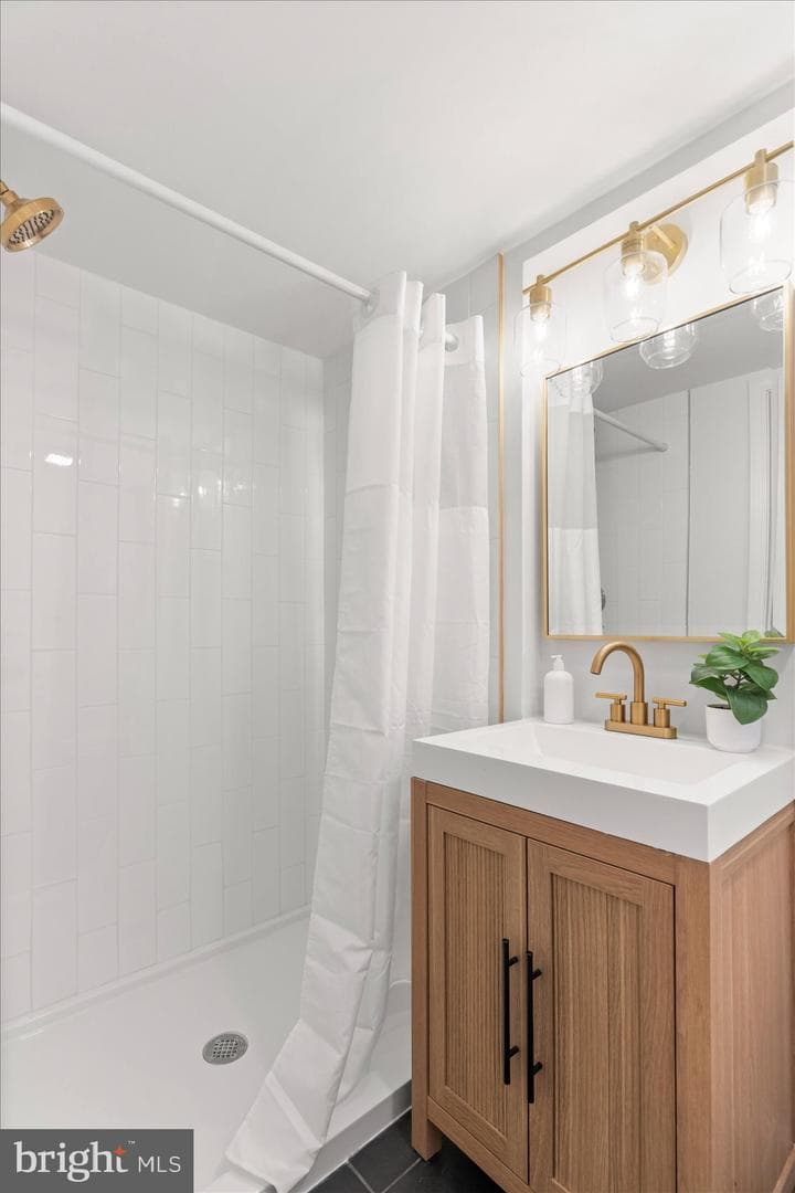 1206 Vermont Road photo 32