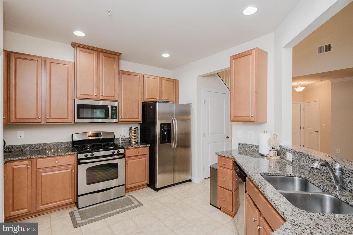 303 Lothian Way #303 photo 5