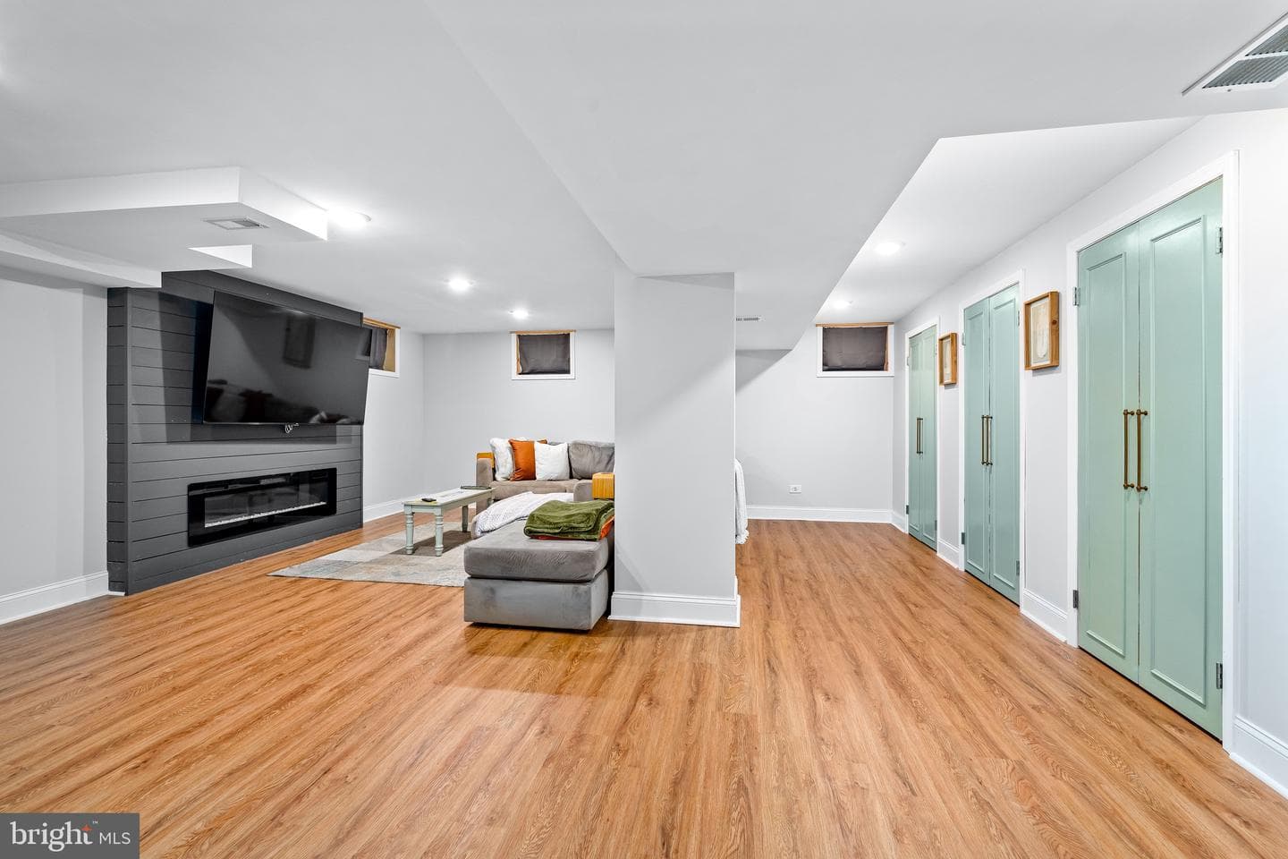 610 Colaine Drive photo 22
