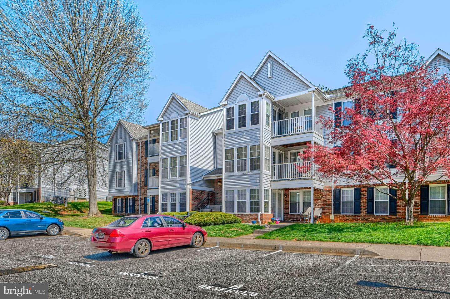 902 Jessicas Lane #902-E photo 2