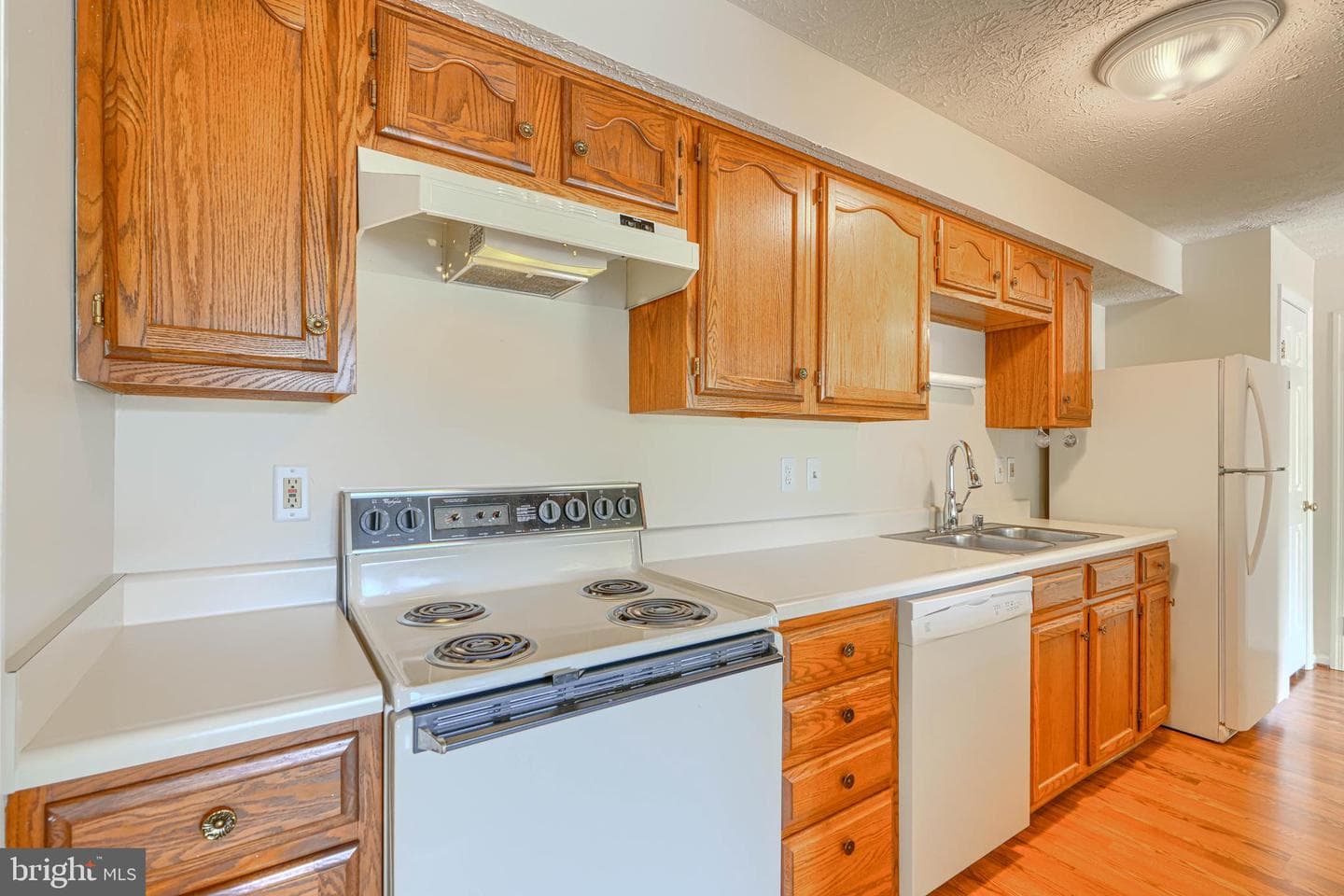 902 Jessicas Lane #902-E photo 8