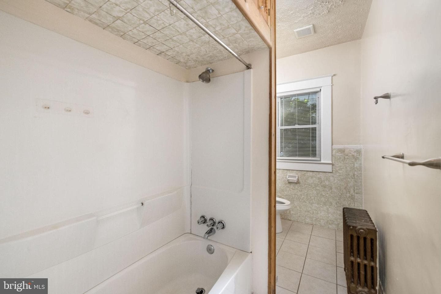 729 Revolution St photo 20