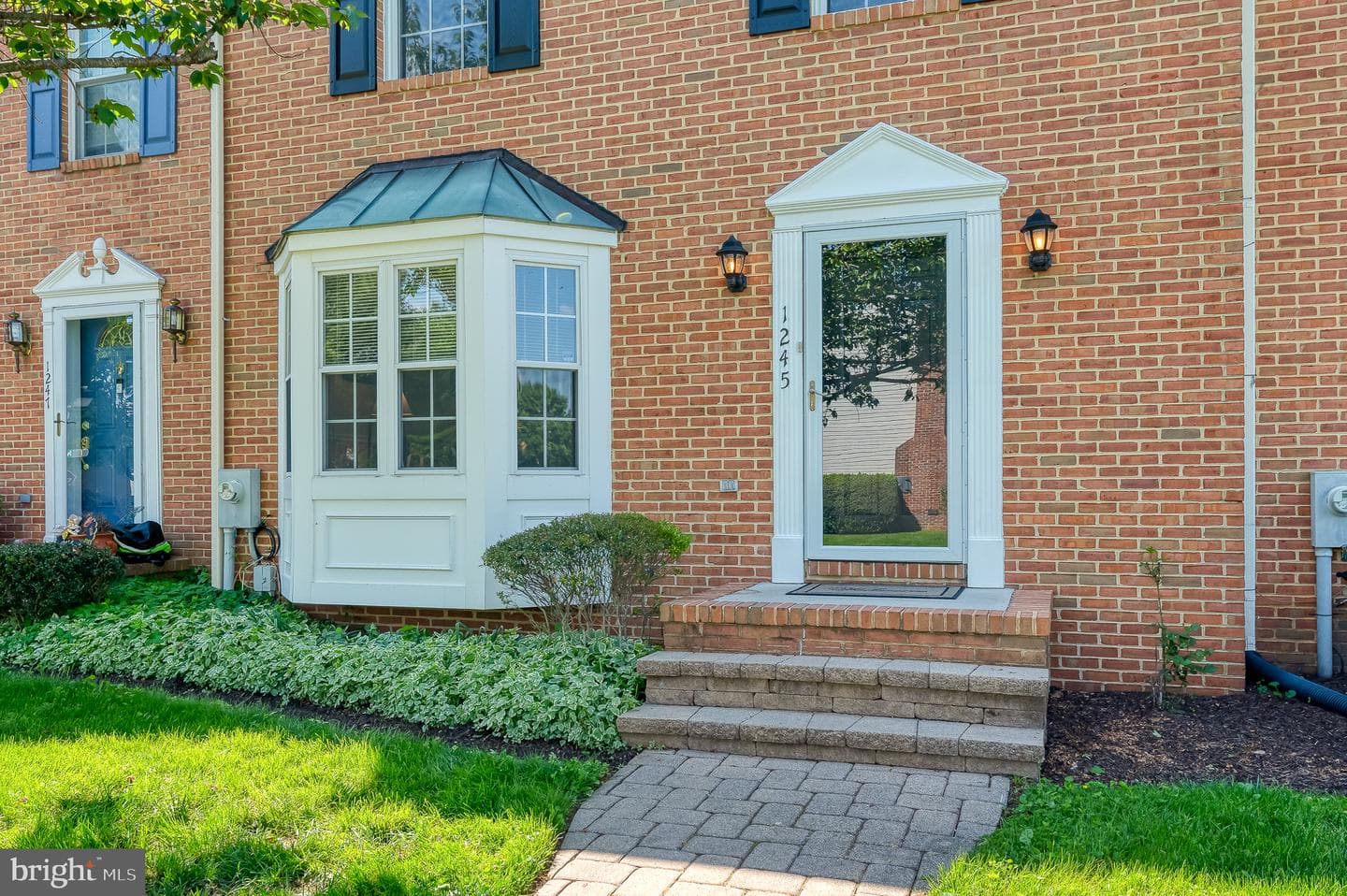 1245 Athens Court photo 4