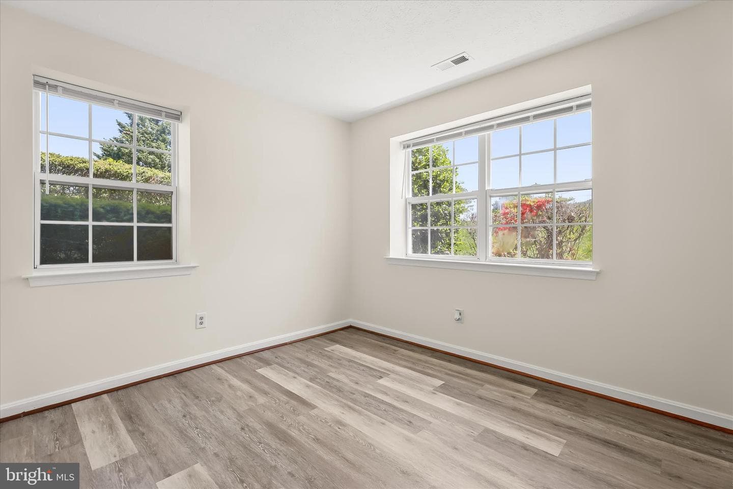 102 Bayland Drive #102-16 photo 35
