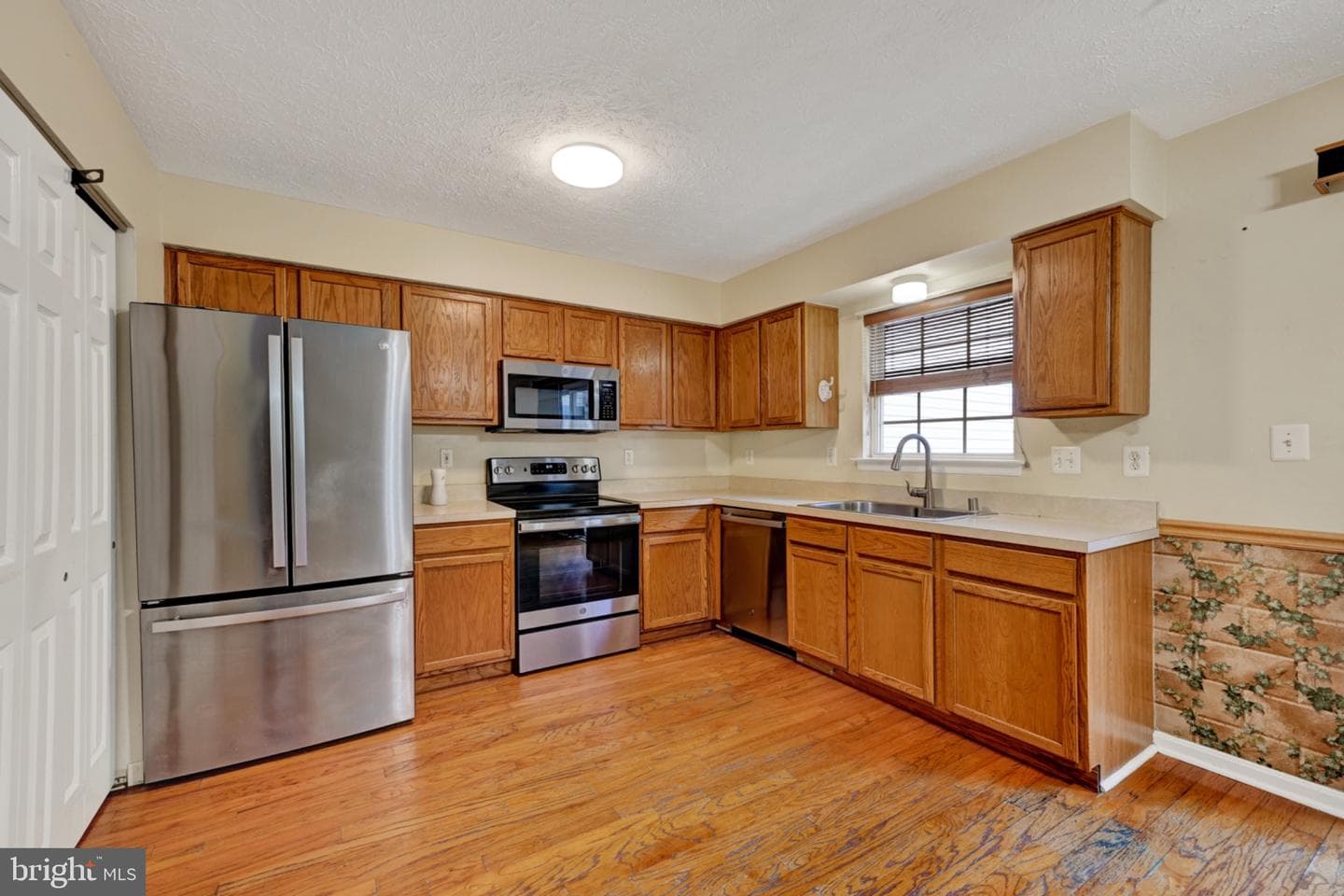 3955 Bush Court photo 7