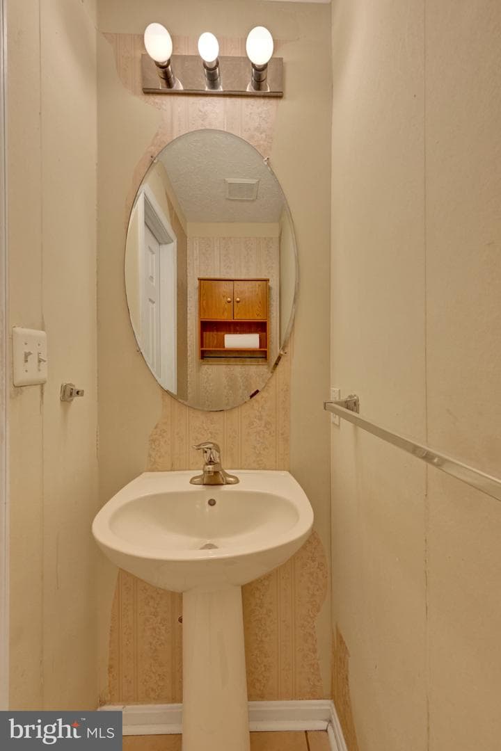 3955 Bush Court photo 8