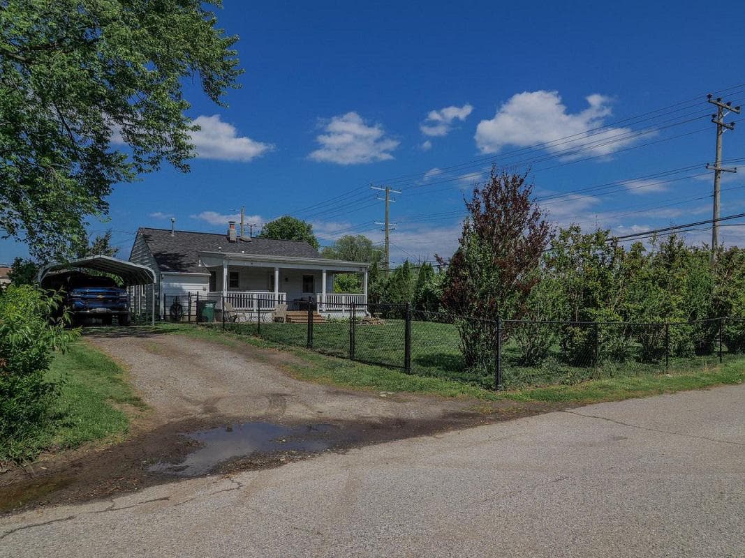 50 Mitchell Avenue photo 25