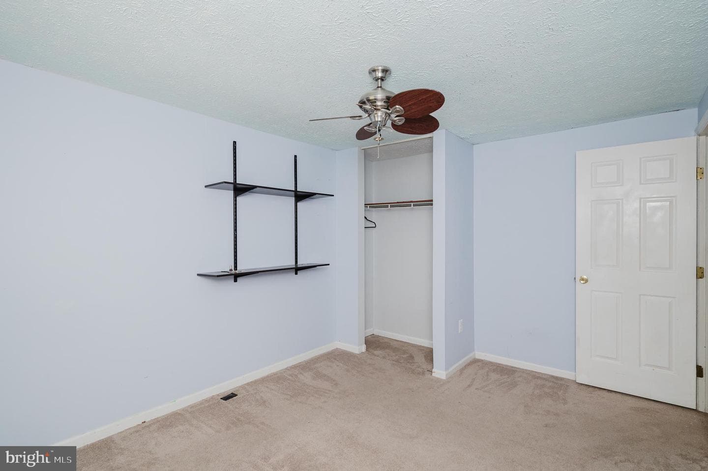 1829 Queen Anne Square photo 32