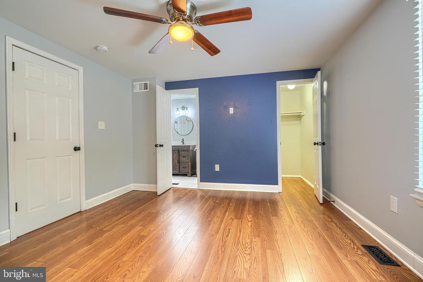 924 Edmund Street photo 14