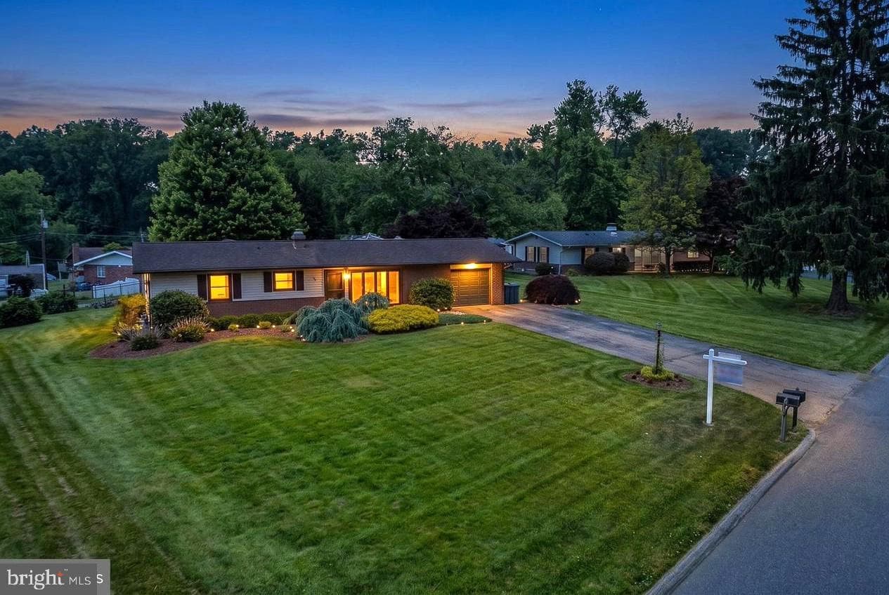 112 W Heather Road photo 1