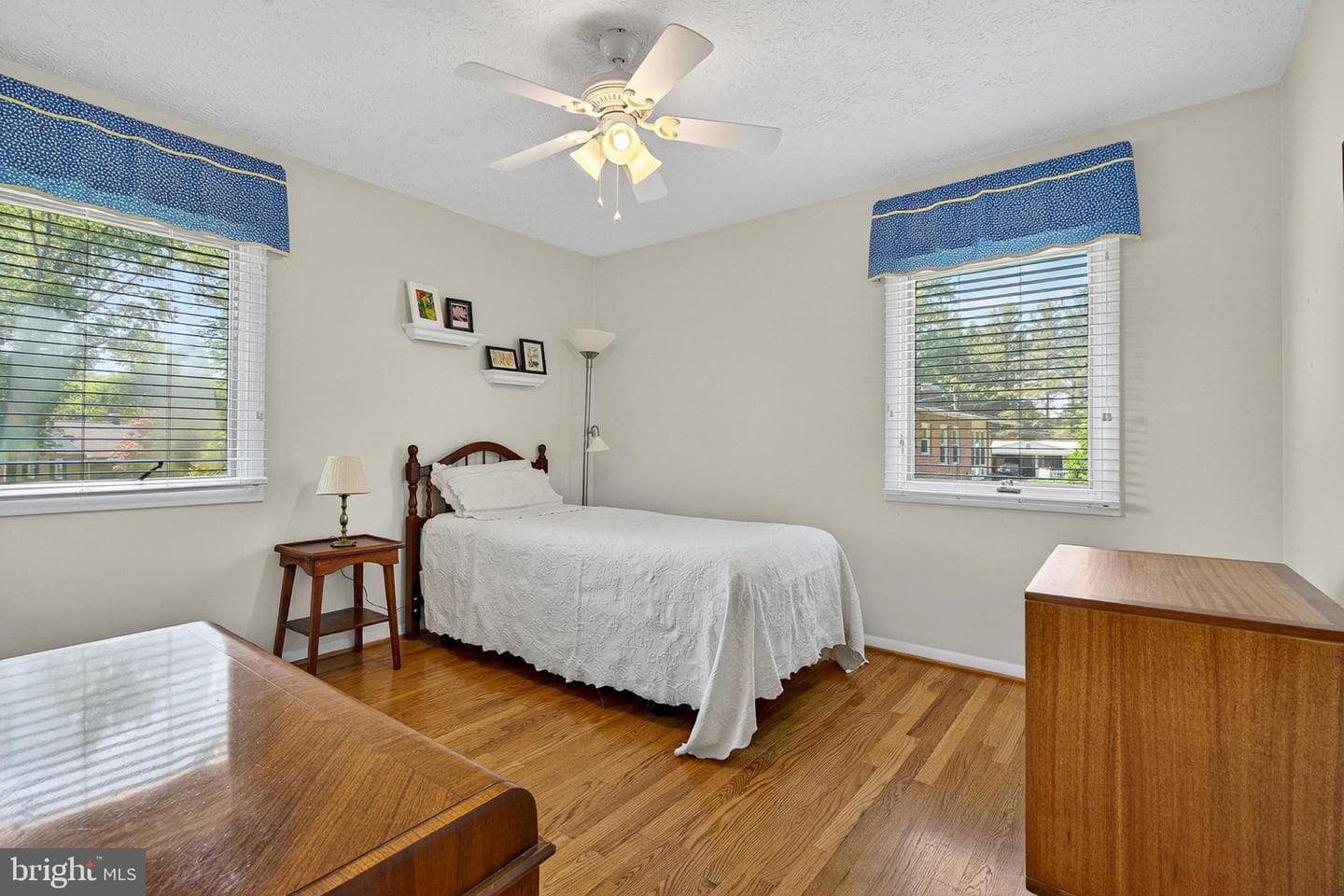 112 W Heather Road photo 24