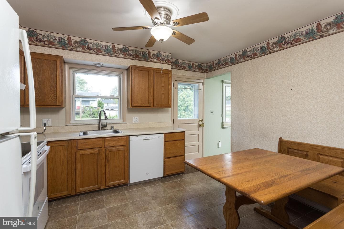709 Bayberry Road photo 9