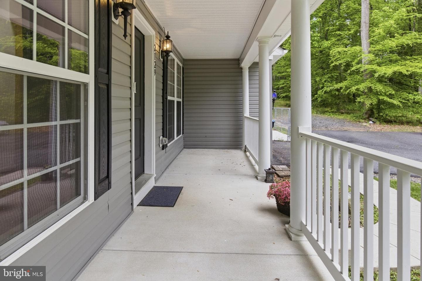 2129 Sherwood Lane photo 3