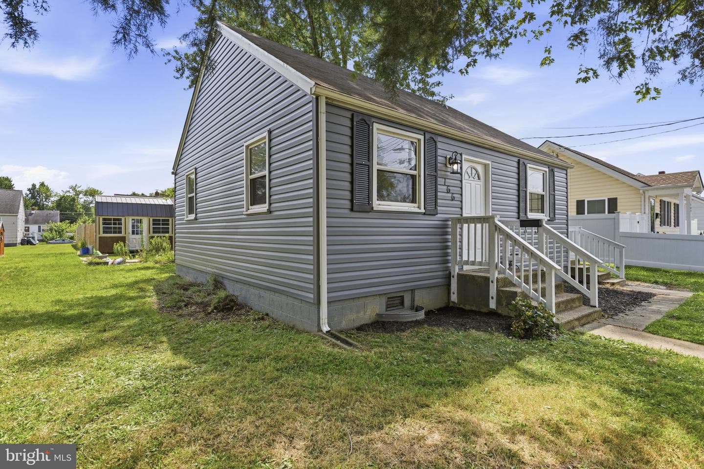 166 Bannister Ave photo 4