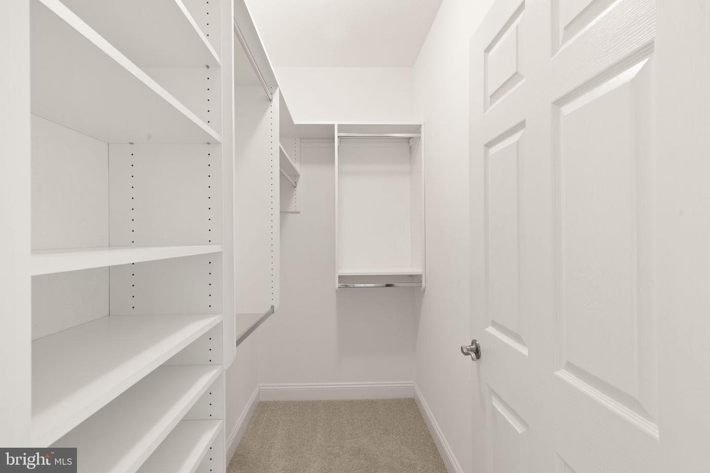 1813 Selvin Drive #303 photo 18
