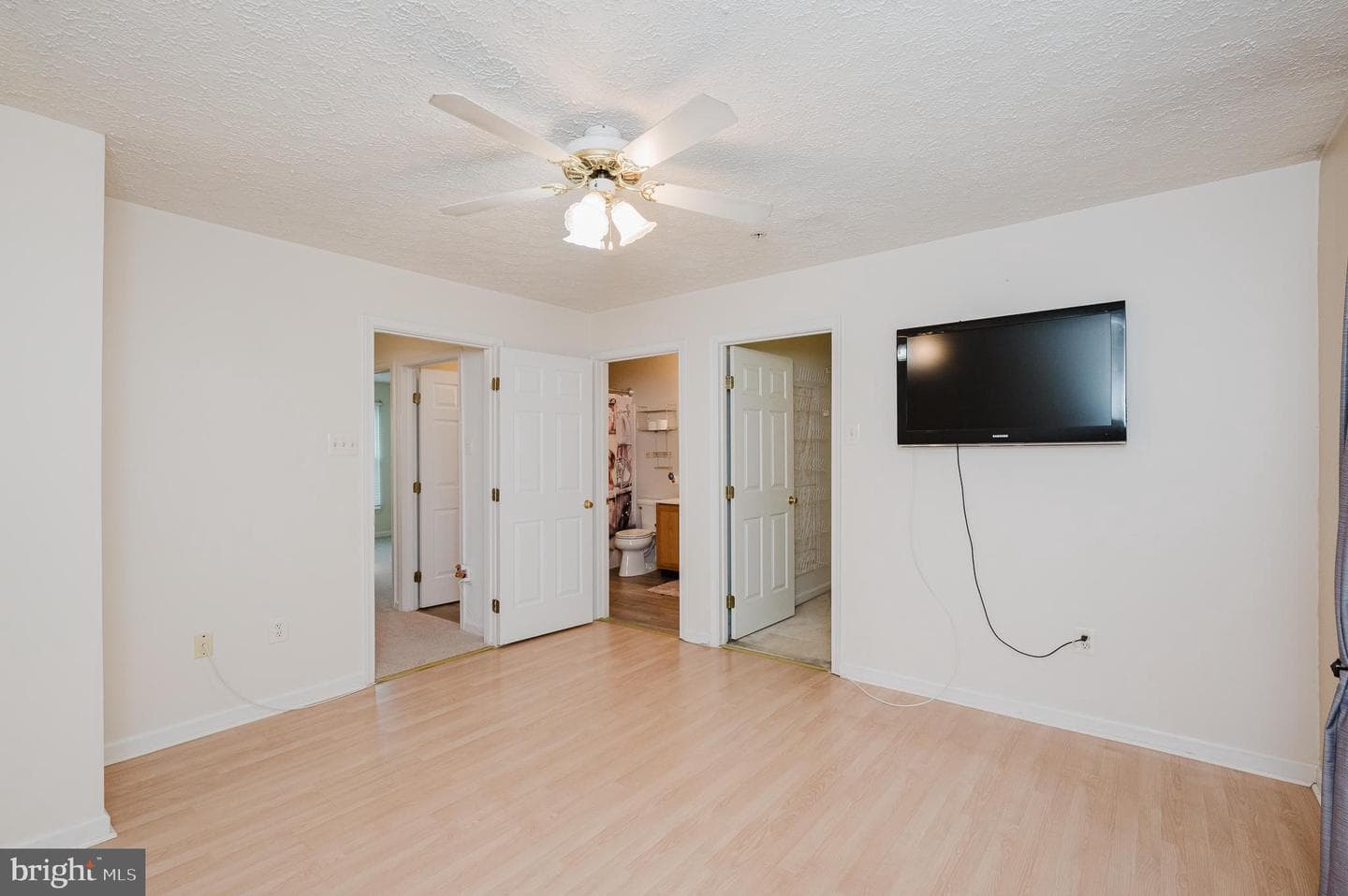 556 Macintosh Circle photo 17