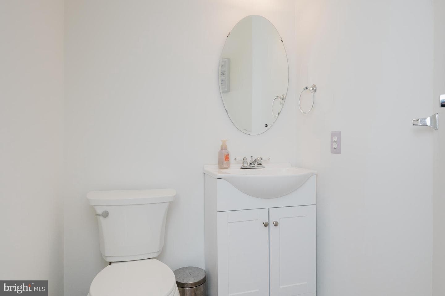 556 Macintosh Circle photo 6