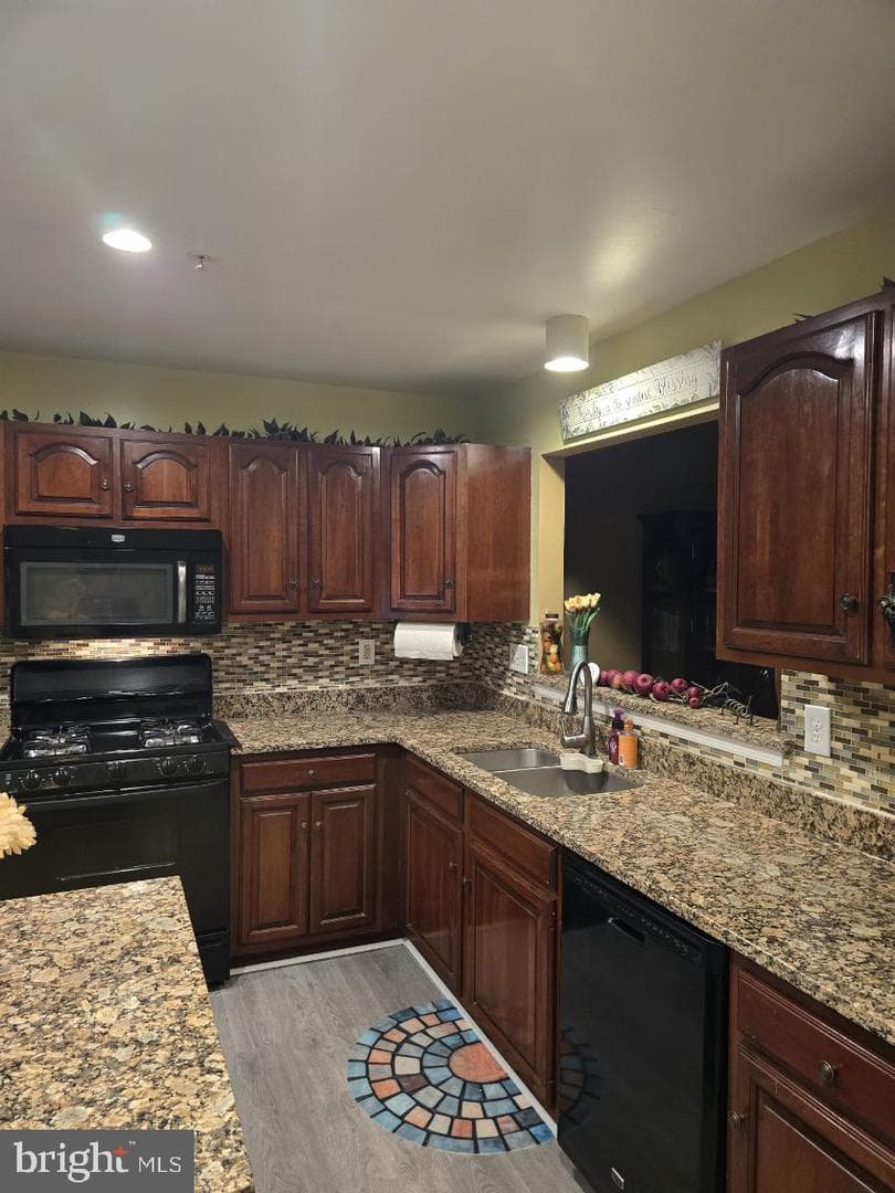 217 Ferring Court photo 5