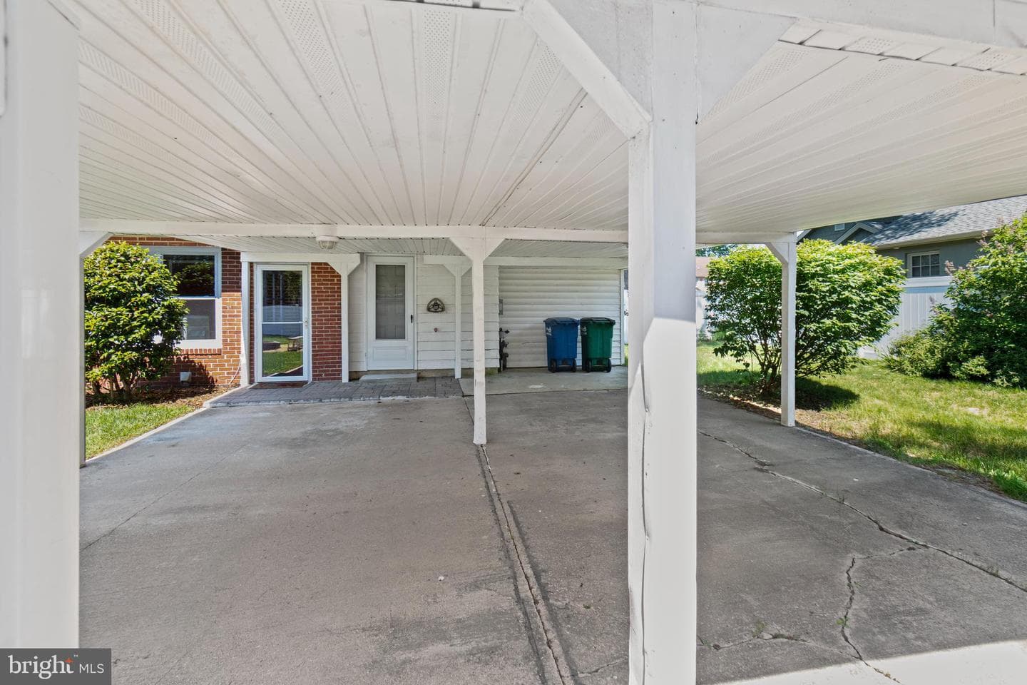 229 S Rogers Street photo 37
