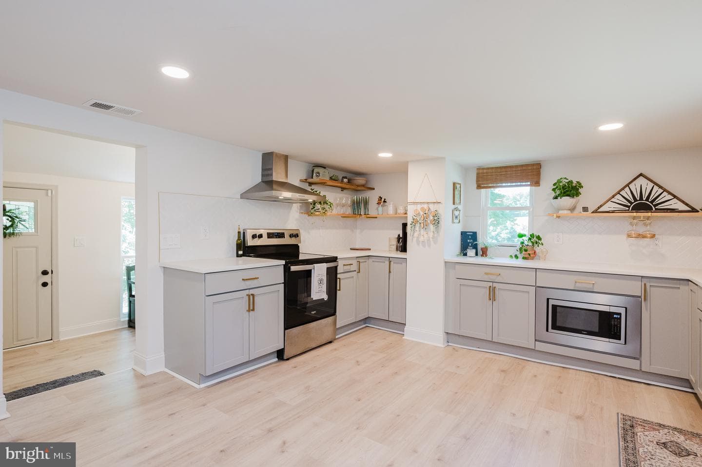 3248 Charles Street photo 27