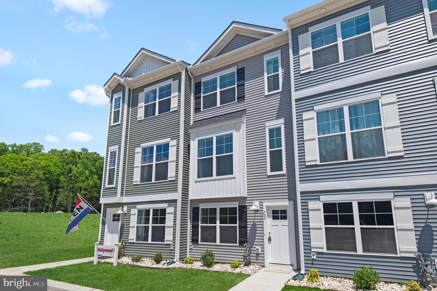 760 Bur Oak Court photo 5