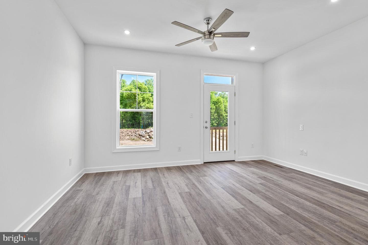 754 Bur Oak Court photo 10