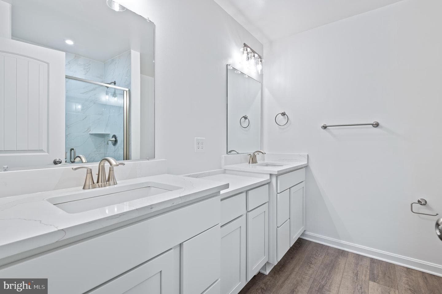754 Bur Oak Court photo 17