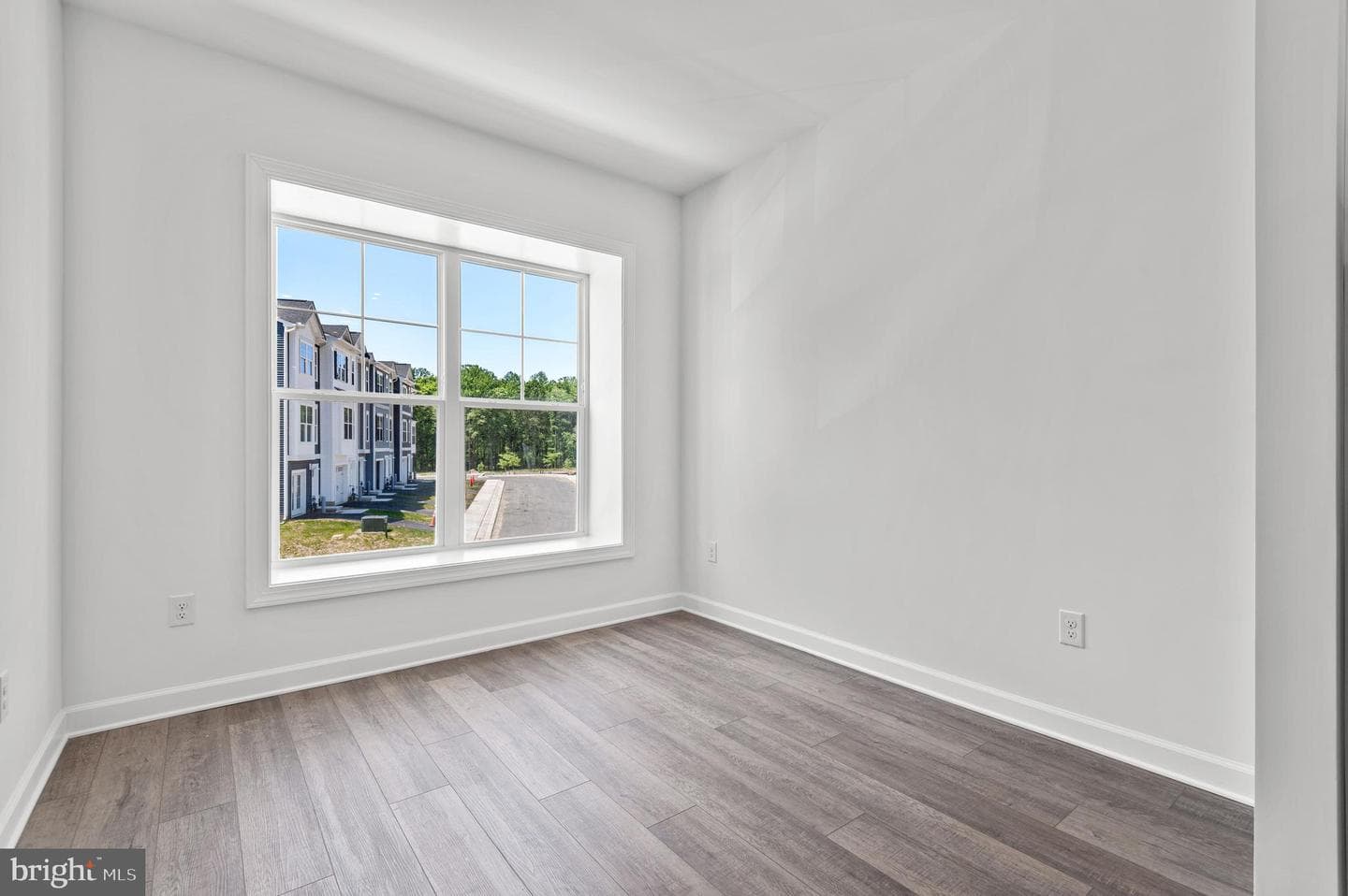 756 Bur Oak Court photo 21