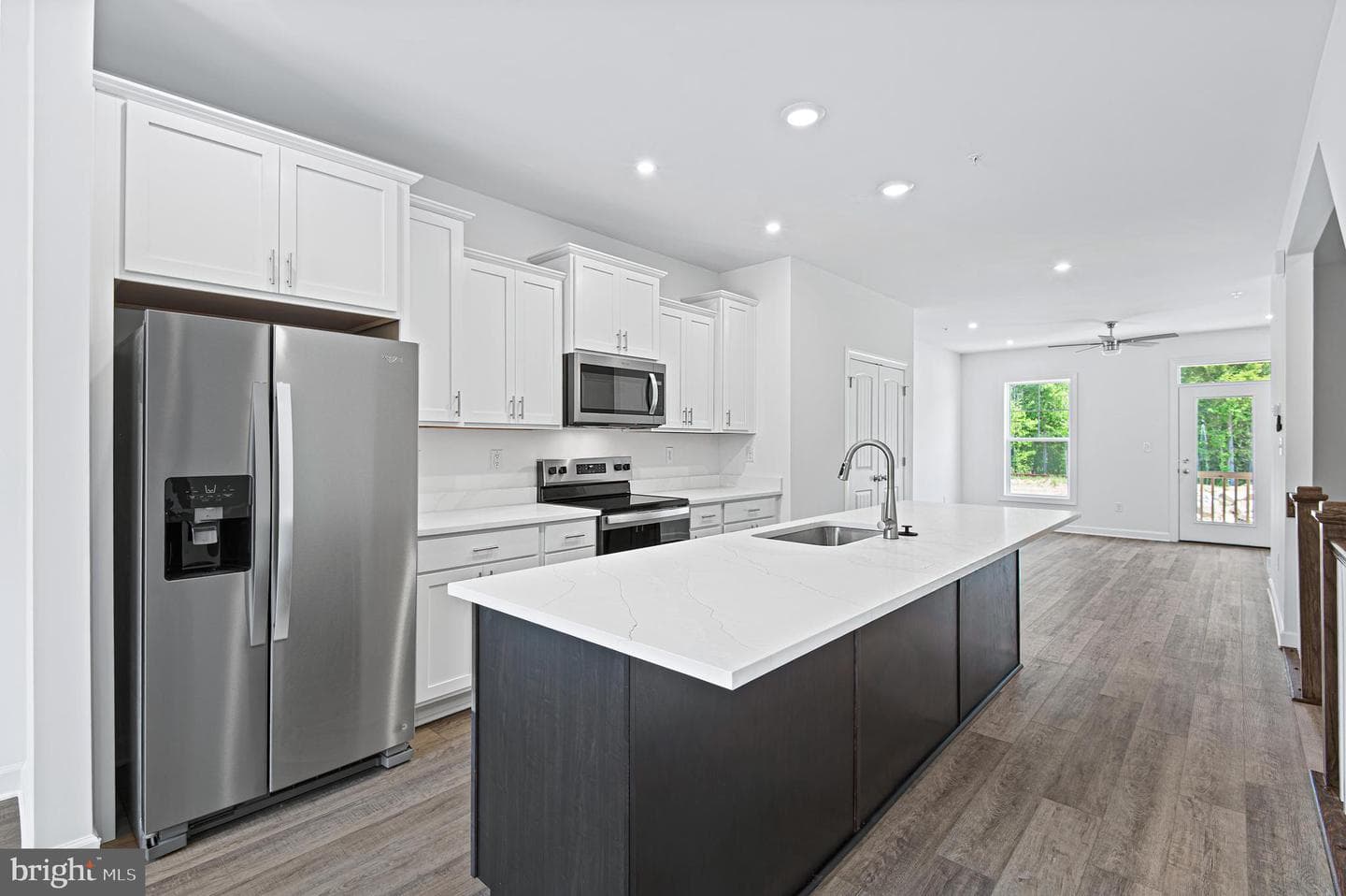756 Bur Oak Court photo 5