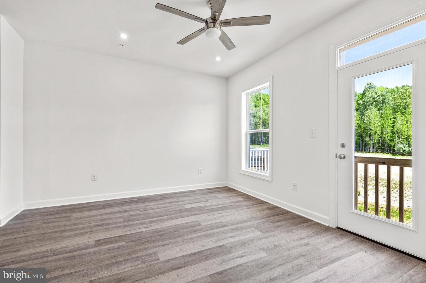 758 Bur Oak Court photo 11