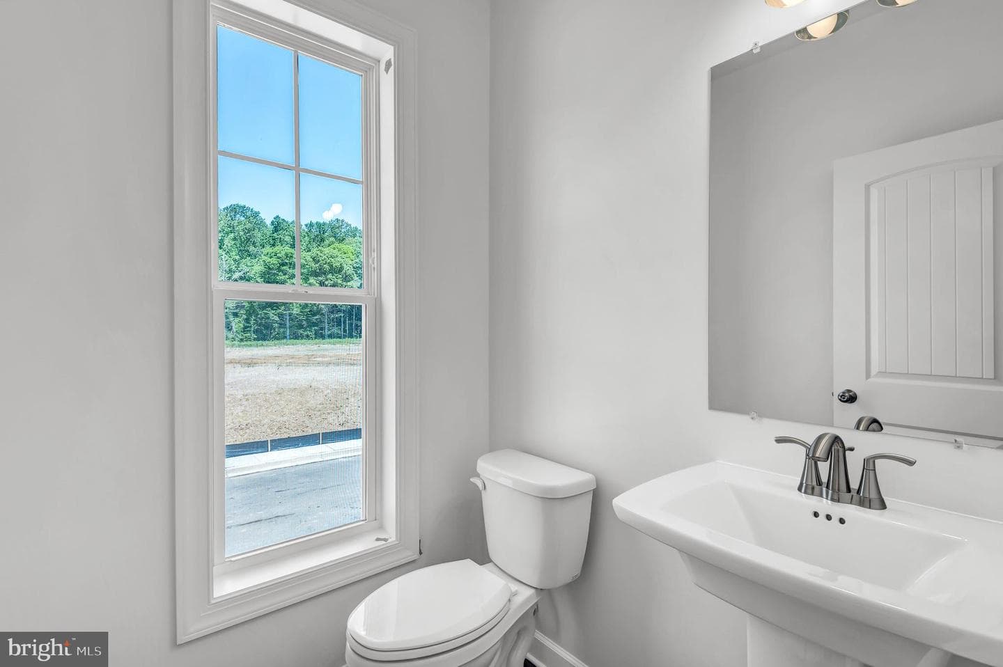 716 Bur Oak Court photo 9