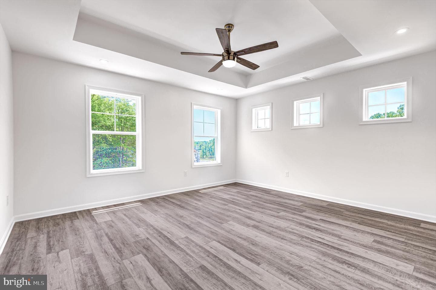 712 Bur Oak Court photo 10