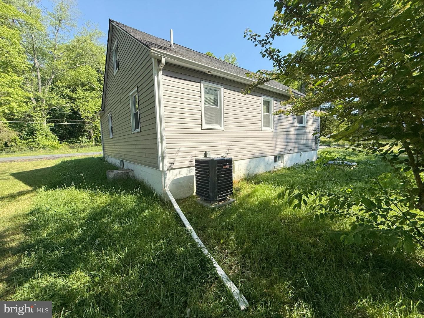 1535 Mitchell Lane photo 5