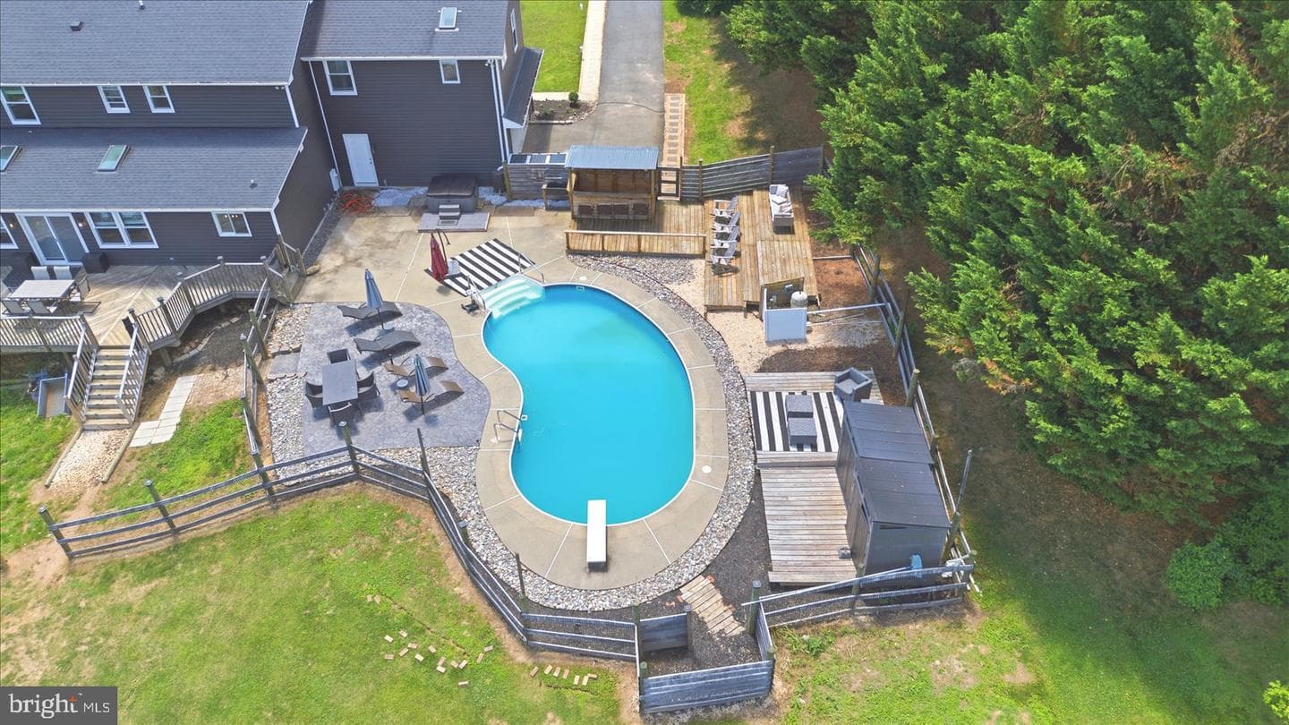2906 Calliston Court photo 3