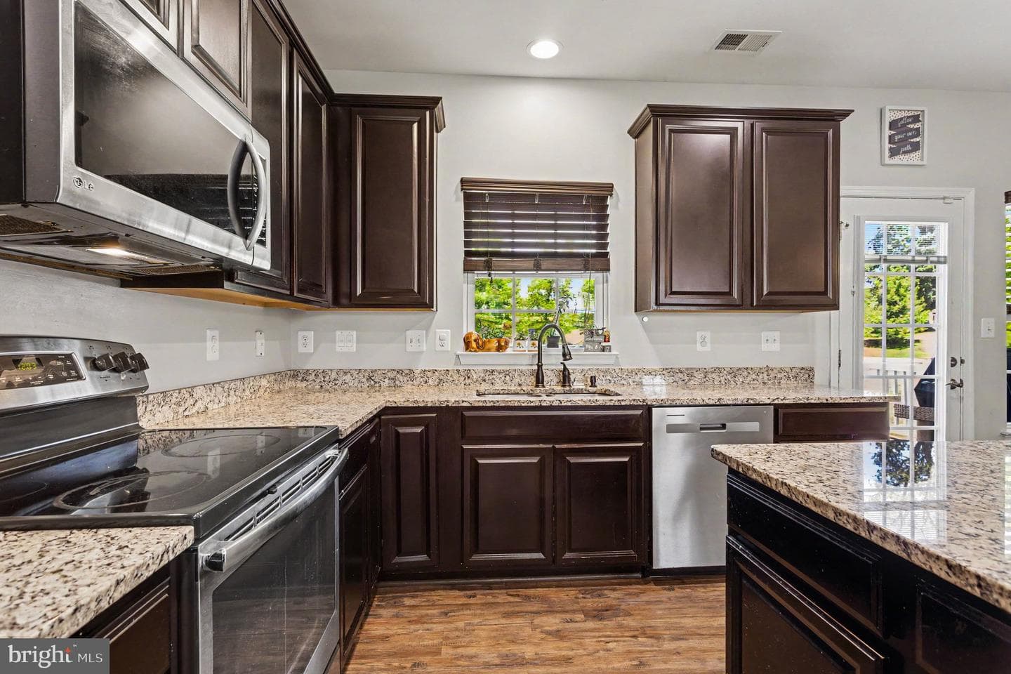 1686 Minqua Street photo 6