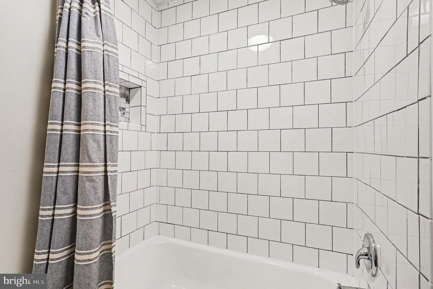 1004 Markham Court photo 16