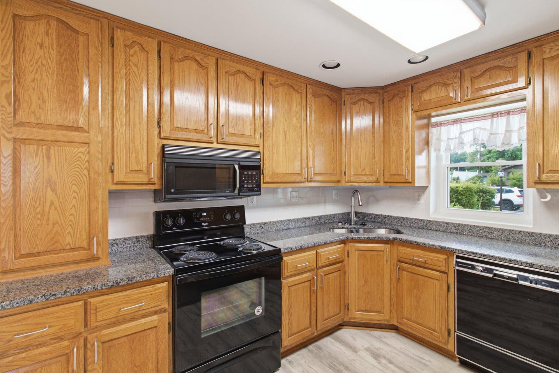 531 Eckhart Drive photo 13